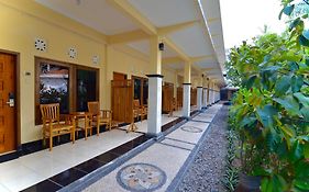 Central Inn Senggigi